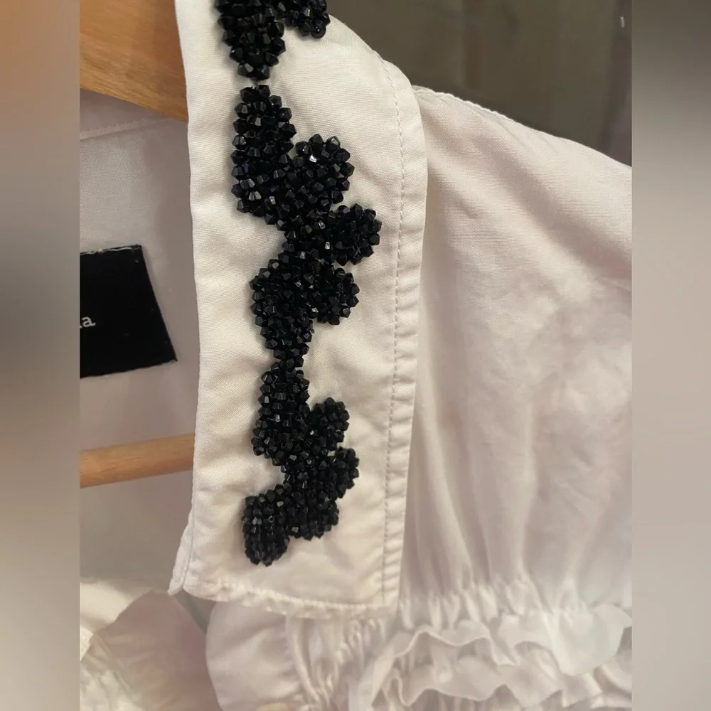 Simone Rocha crisp white cotton ruffled shirt with embellished collar and cuffs - Picture 2 of 4